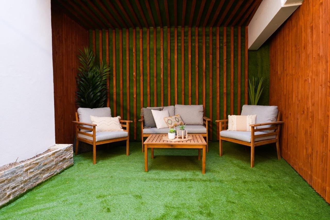 Gibraltar Nest 4-Hosted By Sweetstay Exterior photo